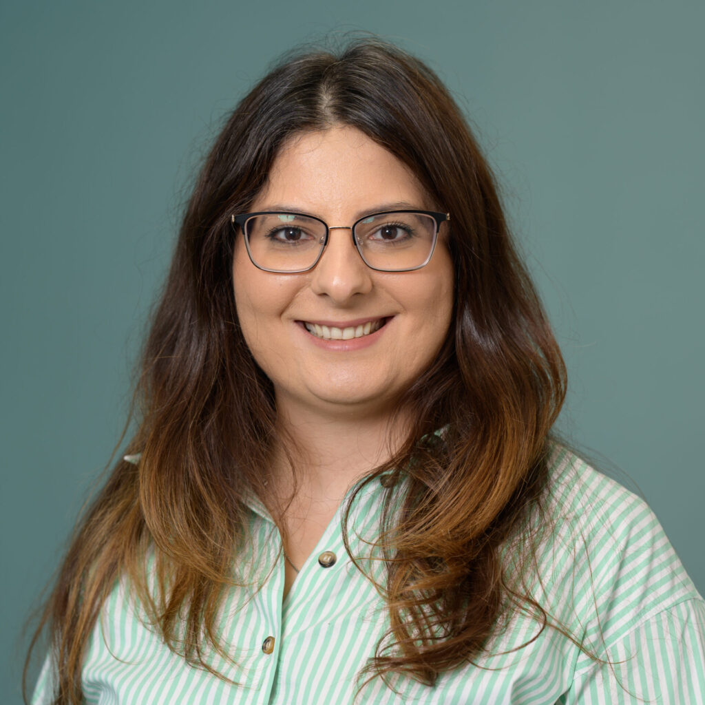 Dilek Taze